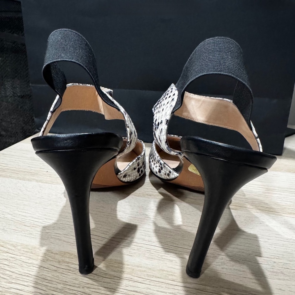 Franco Sarto Lima Pointed Toe Snakeskin Leather Ankle Strap Pumps Size 9.5 - Picture 4 of 9